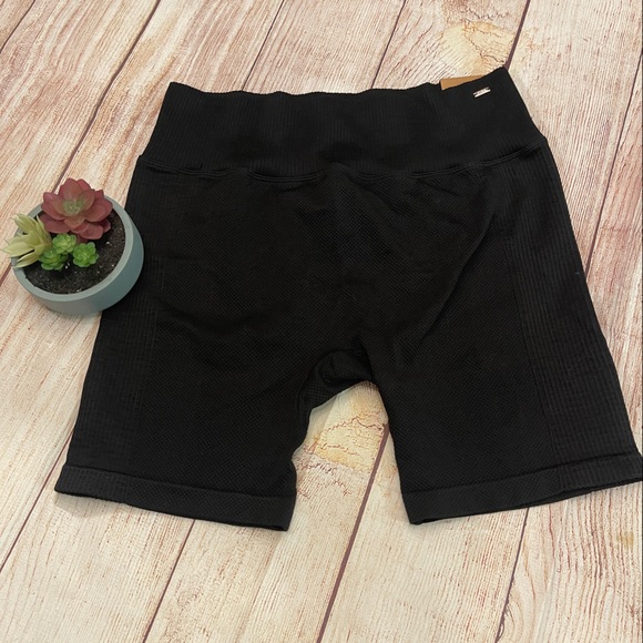 NWT PINK Biker Shorts - Picture 1 of 3